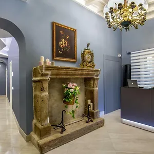 Gcf Luxury Suites, Casa de hóspedes
