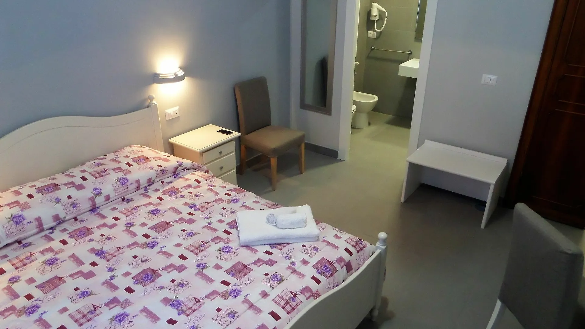 325 Rooms Ai Fori Rom